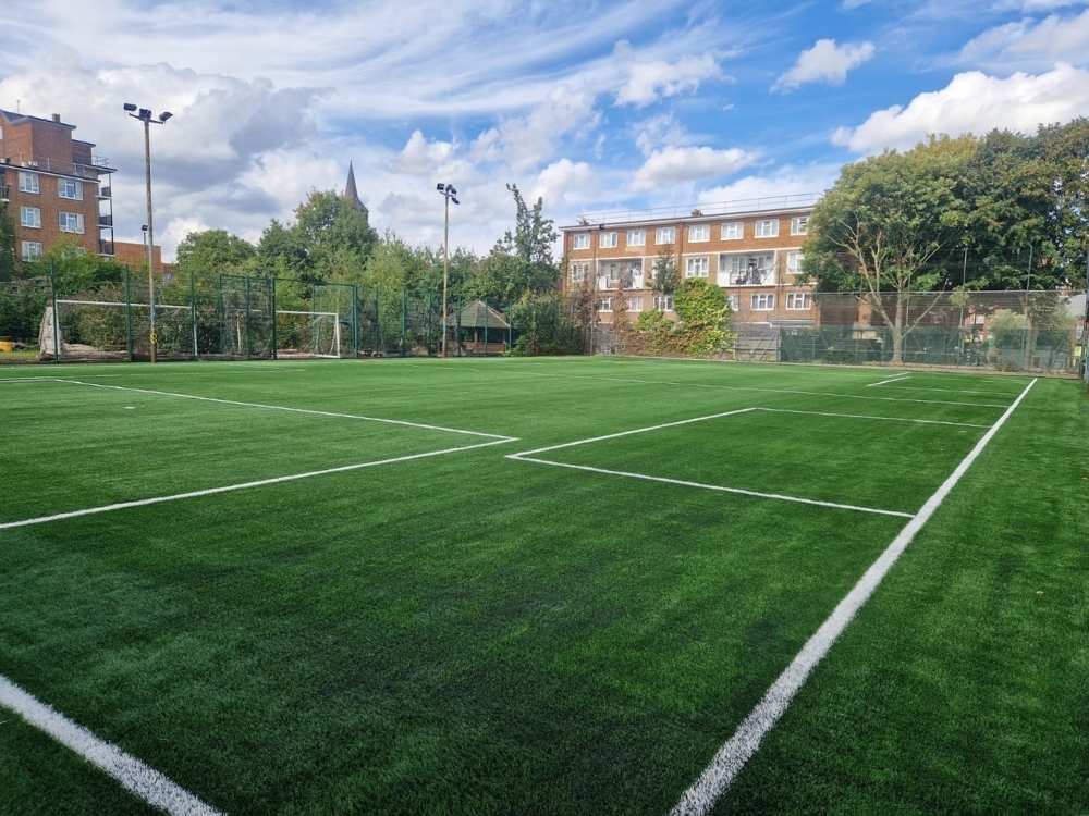 Artificial grass pitch resurface at Griffin School in London